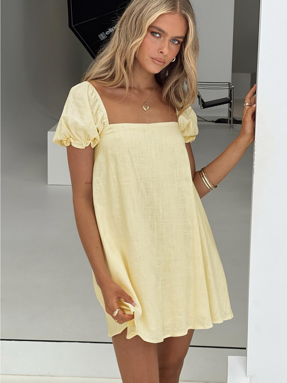 Princess Polly Beyond Linen Blend Mini Dress Yellow Puff Sleeve Open Back US 10